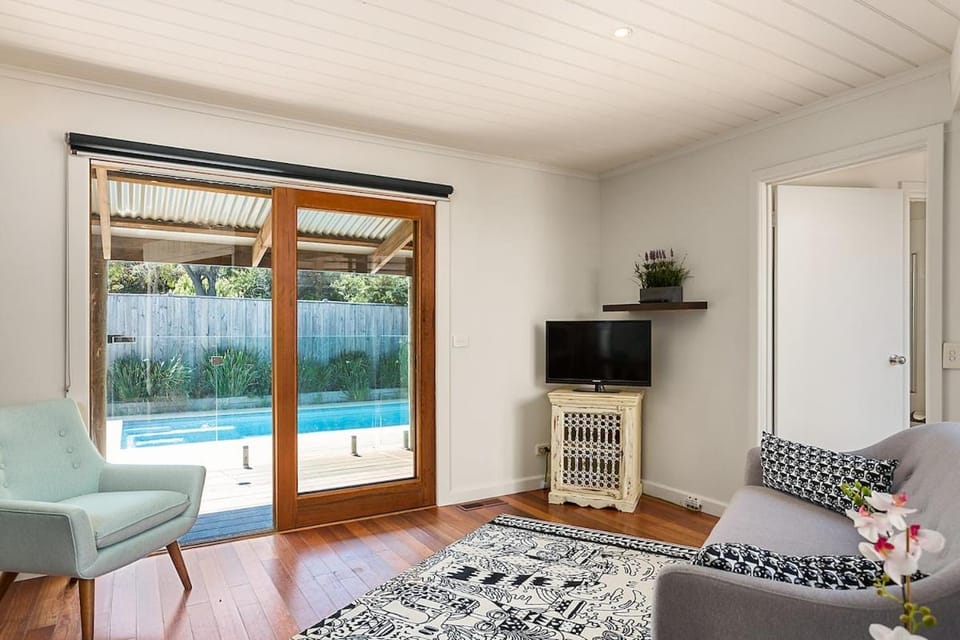 Sea Brim- all year round heated pool pet friendly House in Fingal