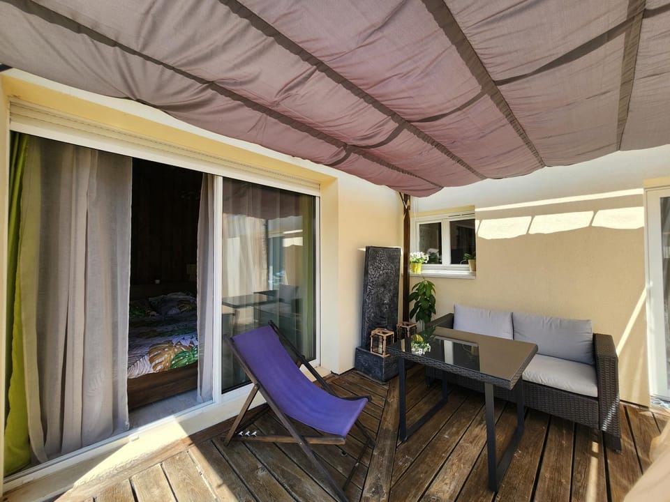 Patio, Balcony/Terrace