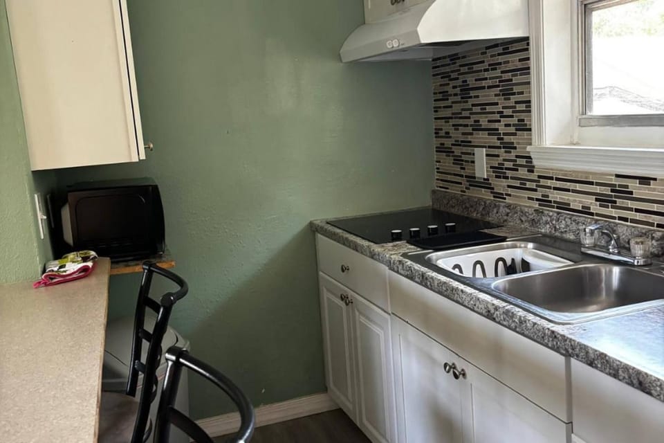 Aparment Downtown Sarasota 2BR, 2BA, PetFriendly Beaches, 5 People Apartment in Sarasota