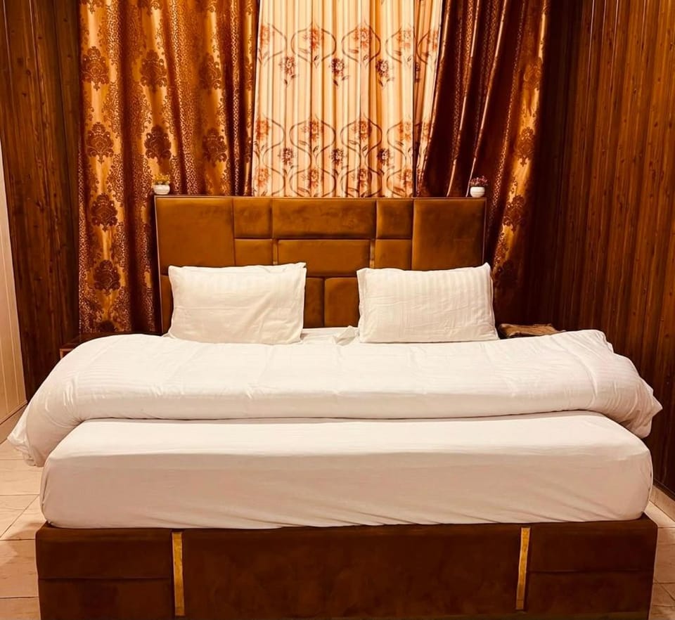 Hotel 21 Hotel in Lahore
