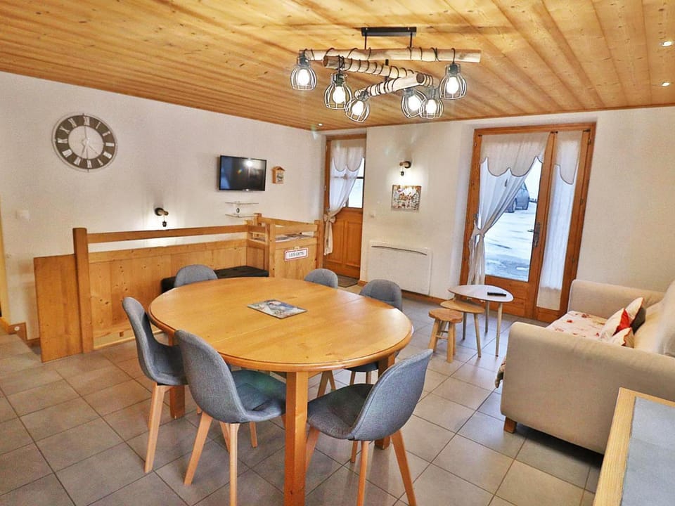 Appartement avec Wi-Fi et parking - 6 pers. - FR-1-671-375 Apartment in Les Gets