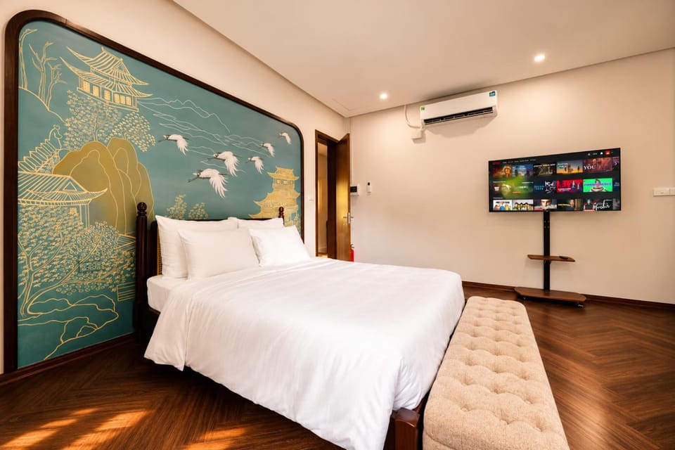 Bed, TV and multimedia, Bedroom, air conditioner