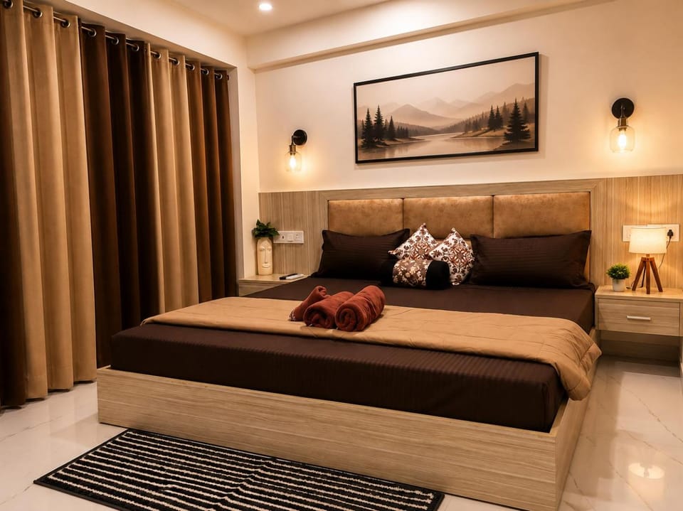 Bed, Photo of the whole room, Bedroom, towels