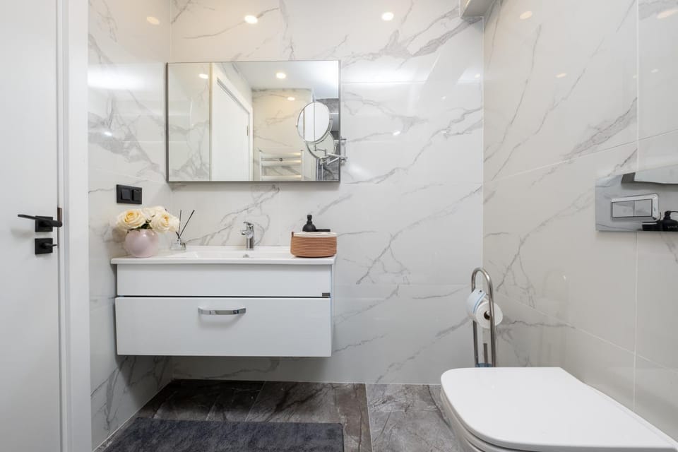 Luxury 2BR Bosphorus View Residence with Free Parking Apartment in Istanbul
