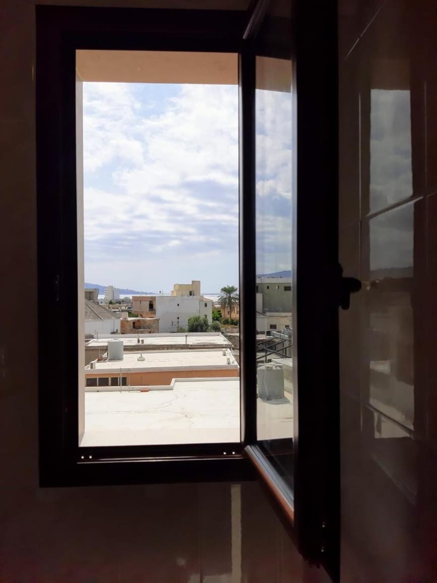La Marina, Old Souk Sea View Apt - Private for Two Apartment in Africa