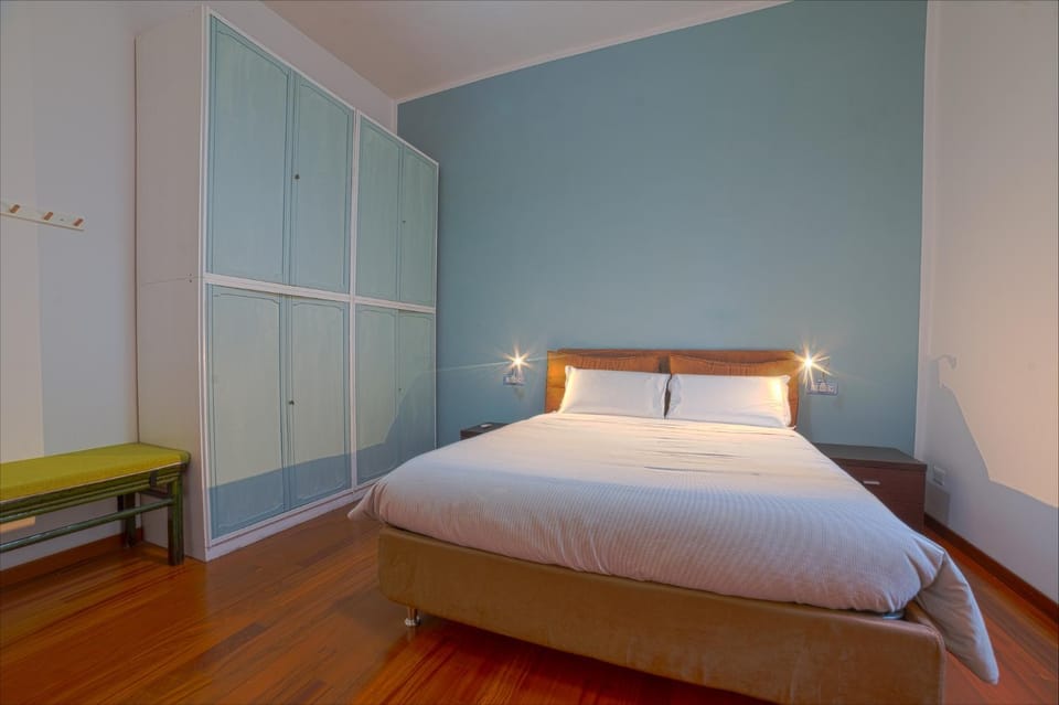 Bed, Photo of the whole room, Bedroom, wardrobe