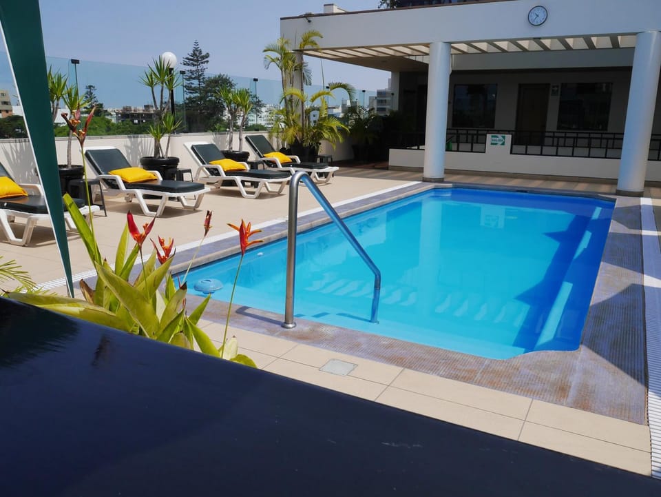 Balcony/Terrace, Swimming pool