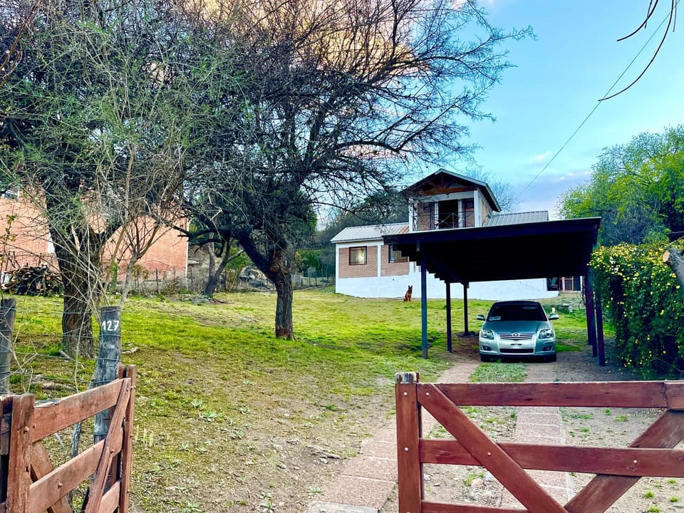 Property building, Garden, Parking