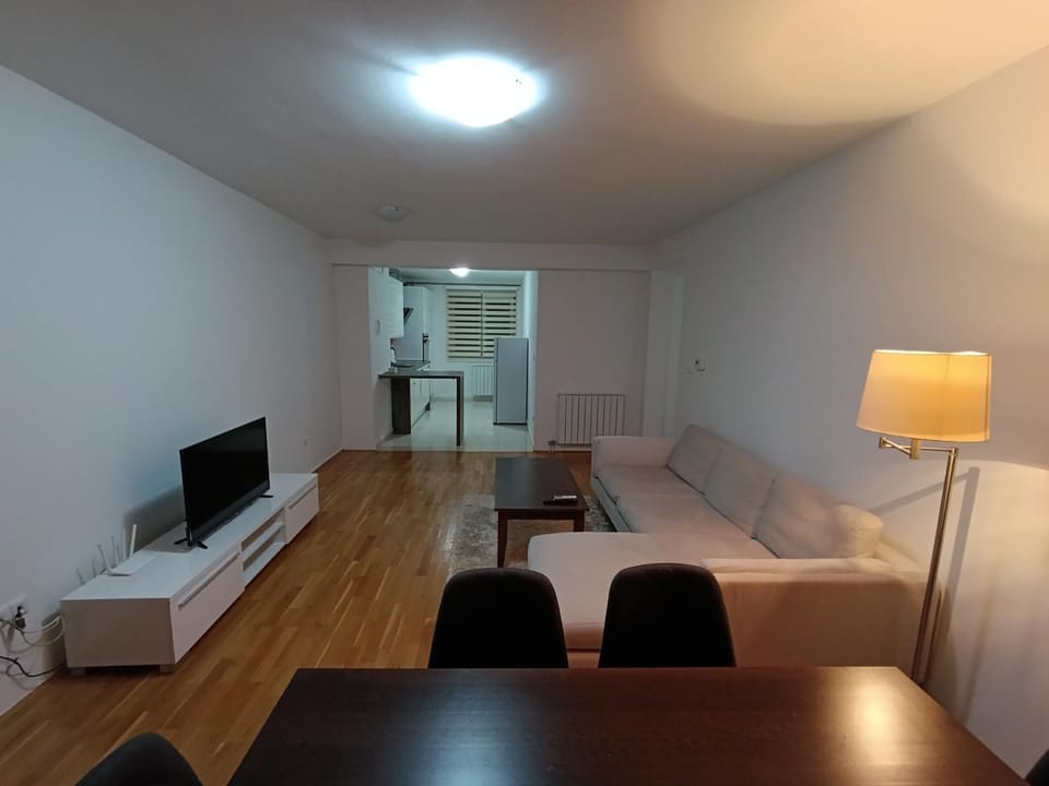 Living room, Seating area, Evening entertainment
