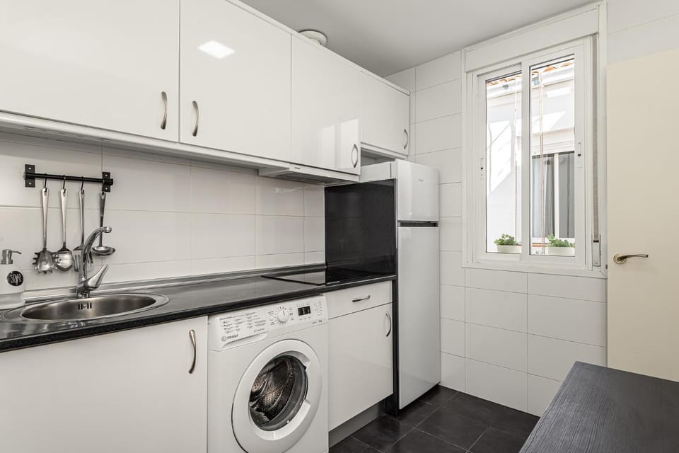 Queen's Nuevos Ministerios I - Alojamiento Corta Estancia Apartment in Madrid