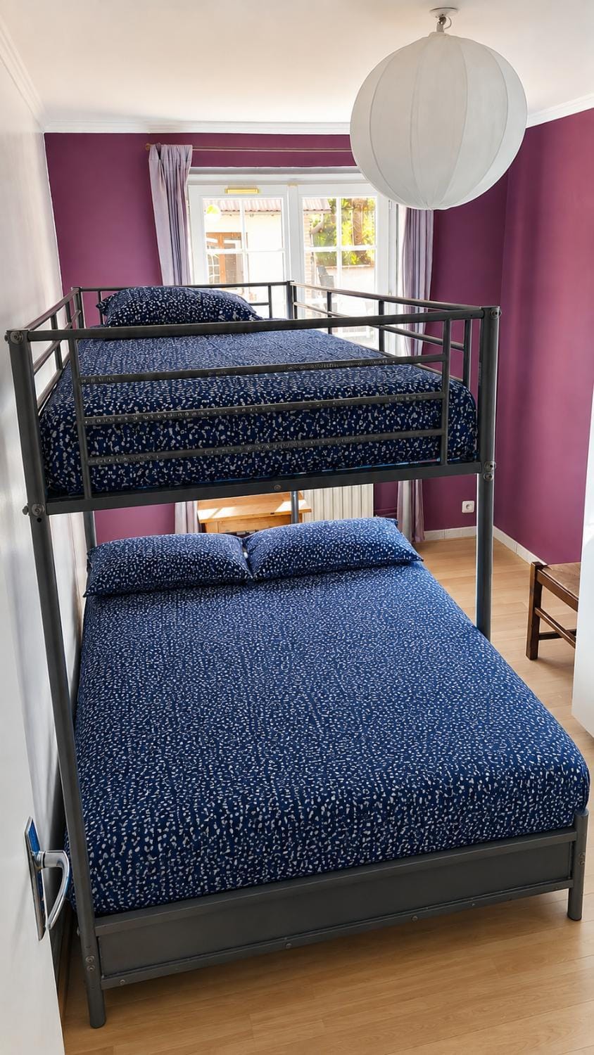 Photo of the whole room, bunk bed