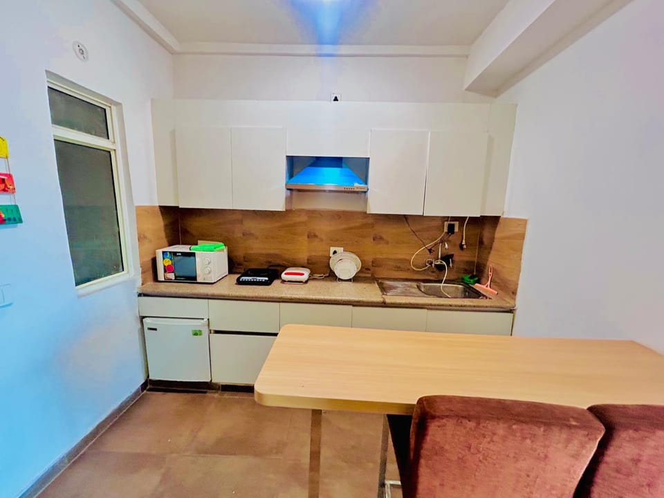 Golden home Apartment in Noida