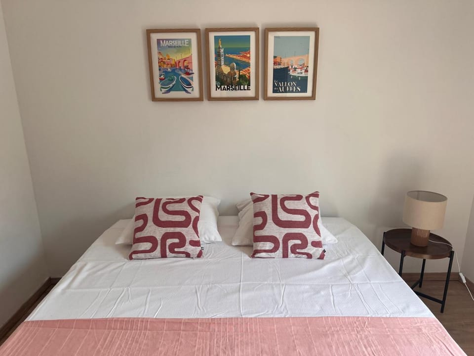 House with pool Vallon des Auffes 300 m from the port House in Marseille