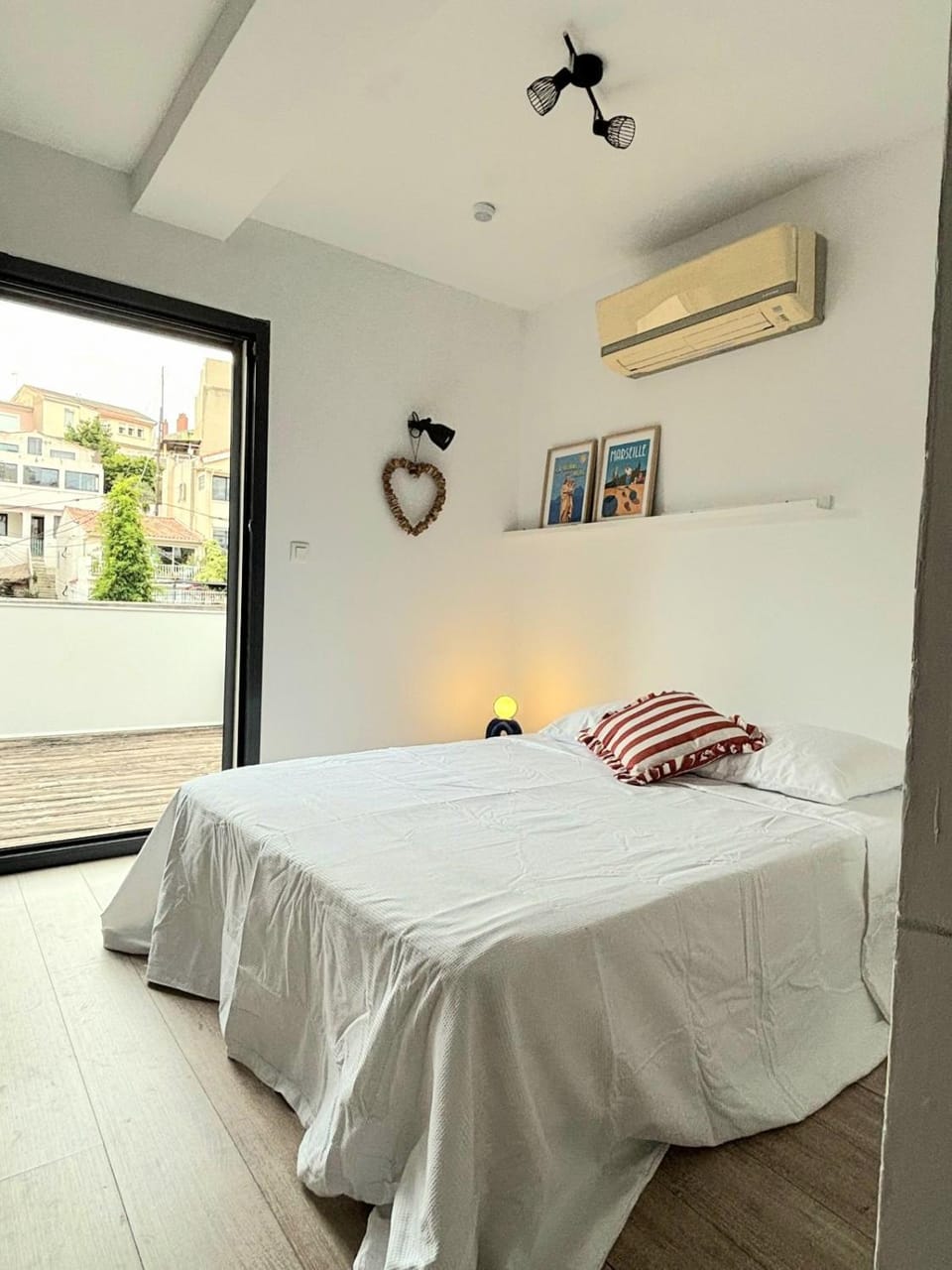 House with pool Vallon des Auffes 300 m from the port House in Marseille