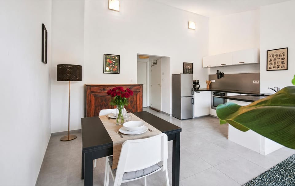 Elégant T2, moderne - Cœur Historique Avignon Apartment in Avignon