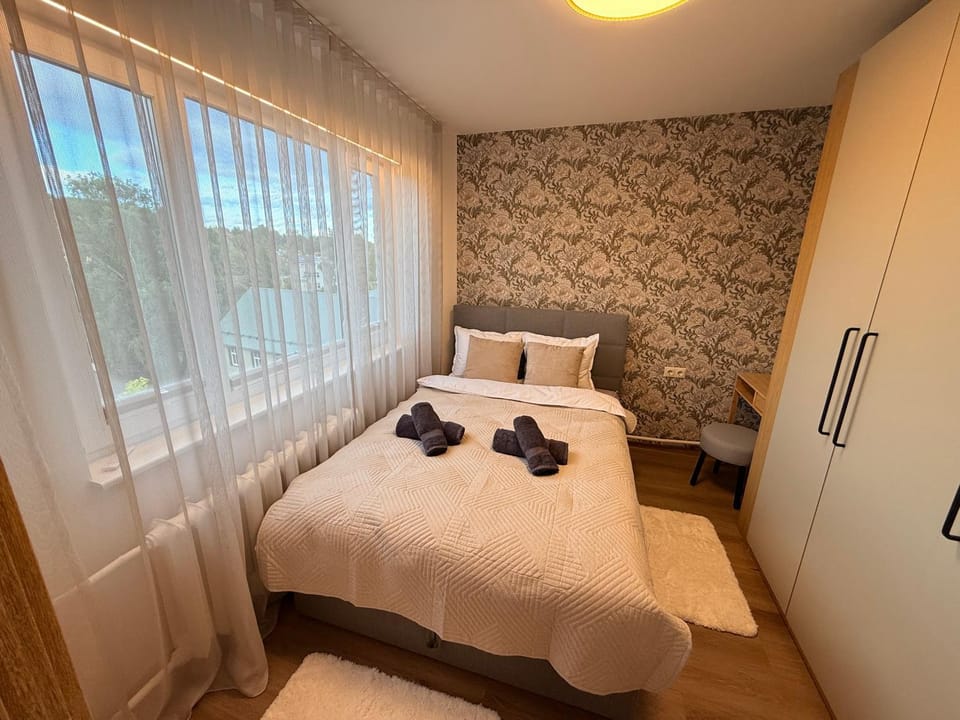 Bed, Photo of the whole room, Bedroom, towels, wardrobe
