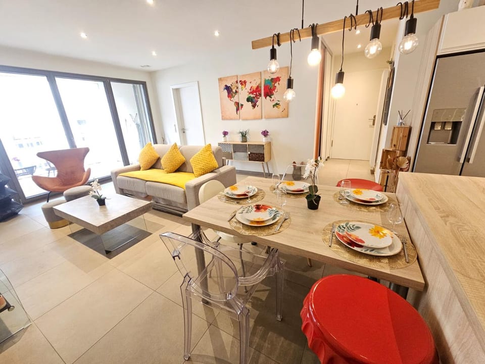 Urban Comfort 1 bedroom apartment with terrace and parking Apartment in Luxembourg
