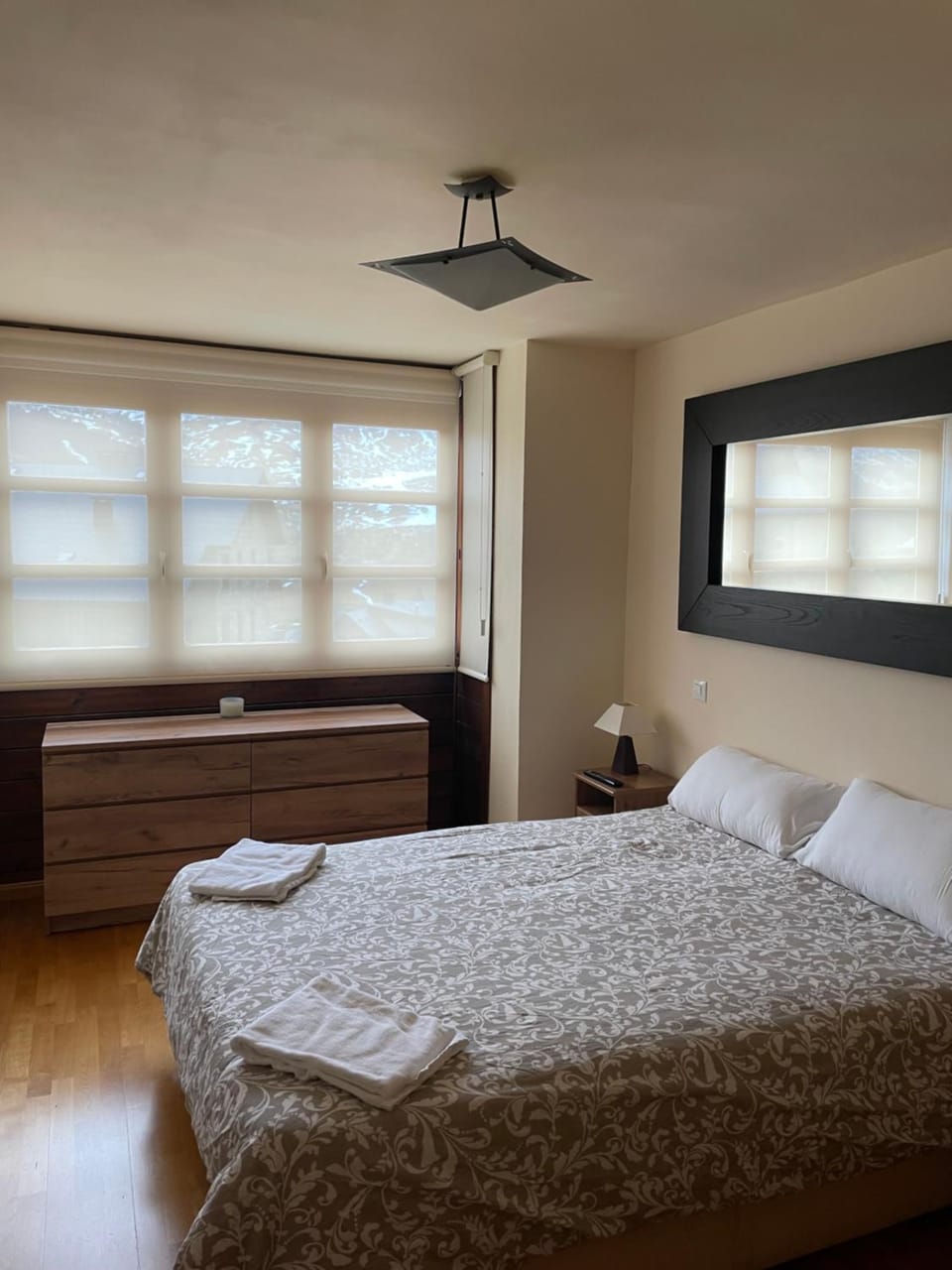 Bed, Photo of the whole room