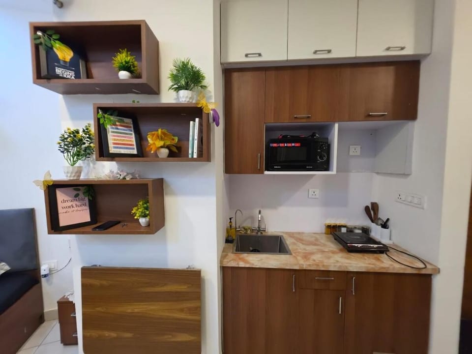 Supertech Northeye-Sarion Stays Apartment in Noida