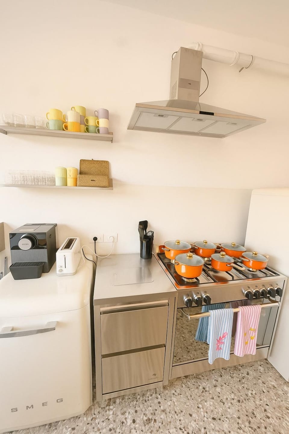 Coffee/tea facilities, Kitchen or kitchenette