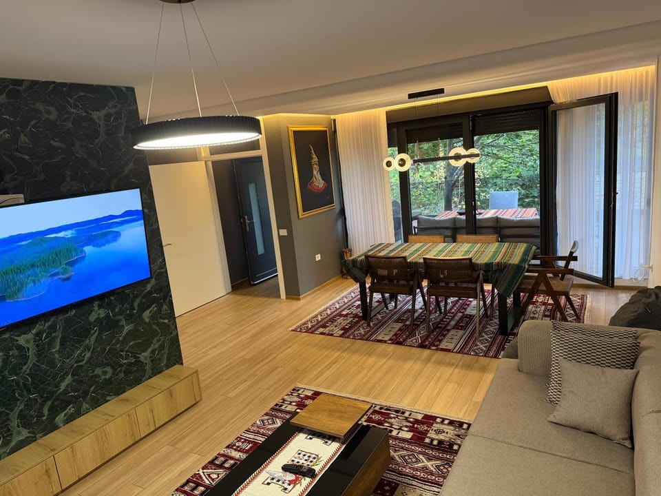 Communal lounge/ TV room, Living room