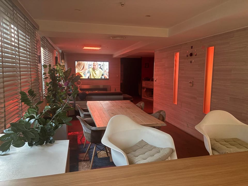 appartement moderne et spacieux, parking privé, climatisation, proche de la vieille ville et du Lac Apartment in Annecy