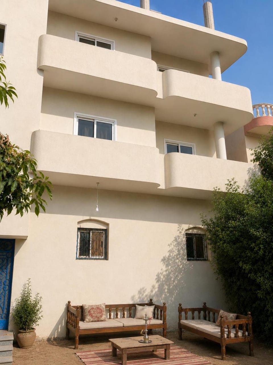 Property building, Patio, Balcony/Terrace, Dining area