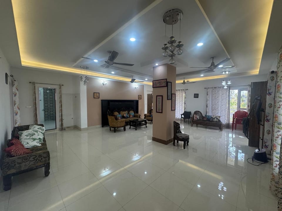 Golden Villa on NH-8 Rewari, Home away from Home, Nature Kissed Farm Stay in Haryana