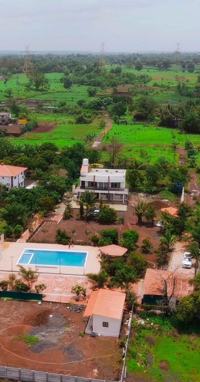 Golden Palm Retreat House in Maharashtra