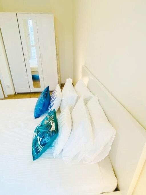 Urban Stay-1BR with a parking Apartment in Luxembourg