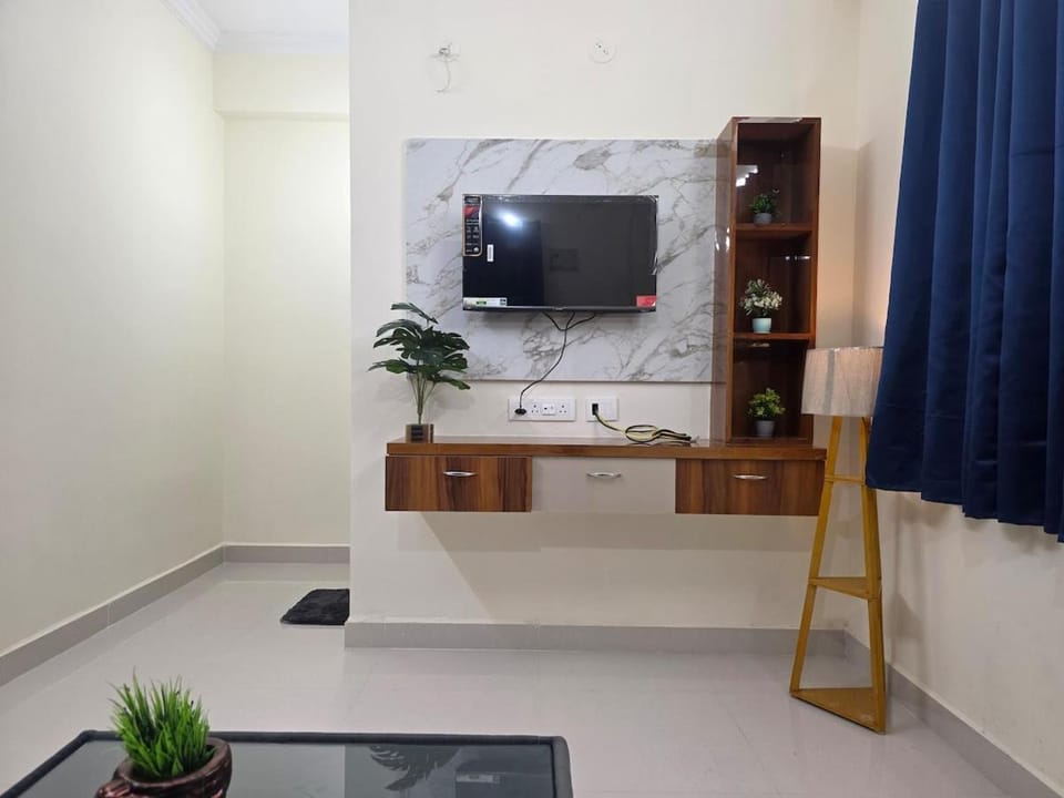 Modern 1BHK 301 Financial District VK Homestays Apartment in Hyderabad