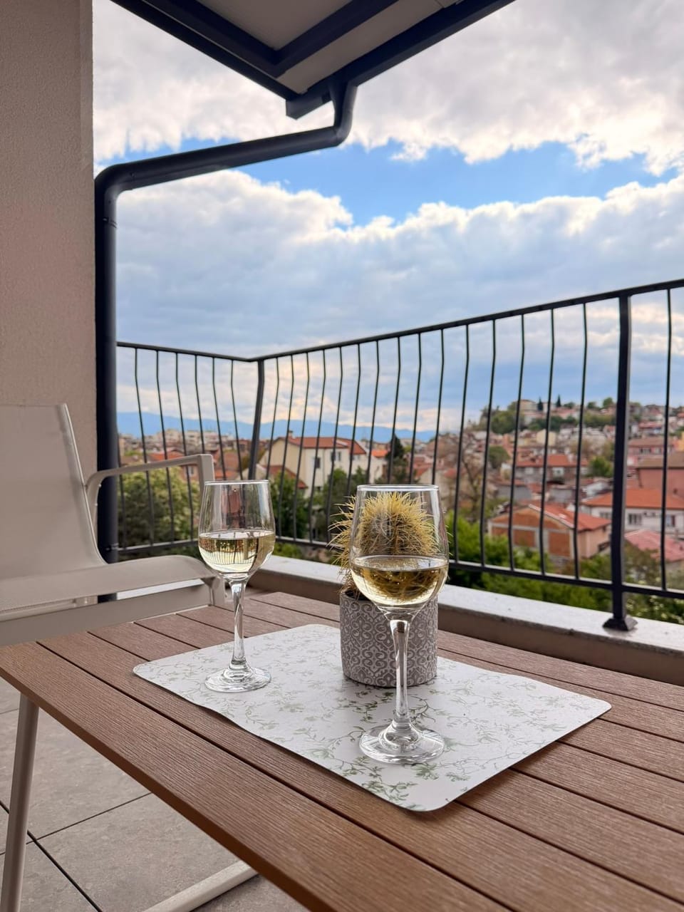 Balcony/Terrace, Drinks