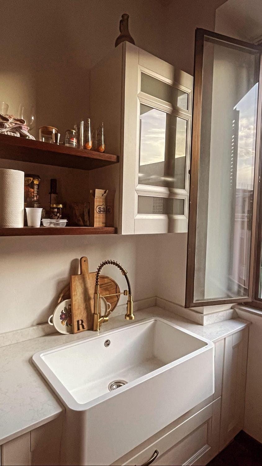 Kitchen or kitchenette, kitchen