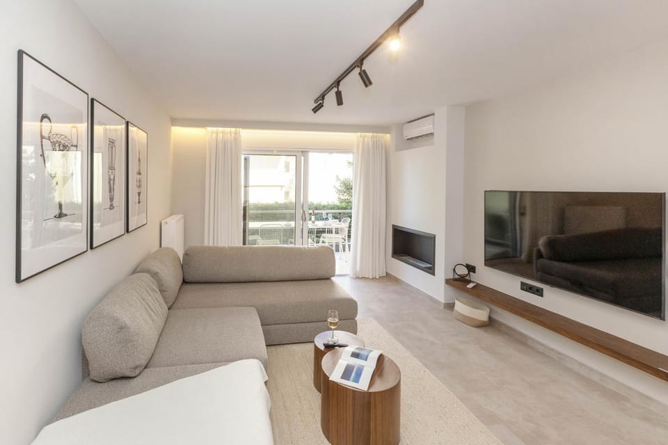 TV and multimedia, Living room, Seating area