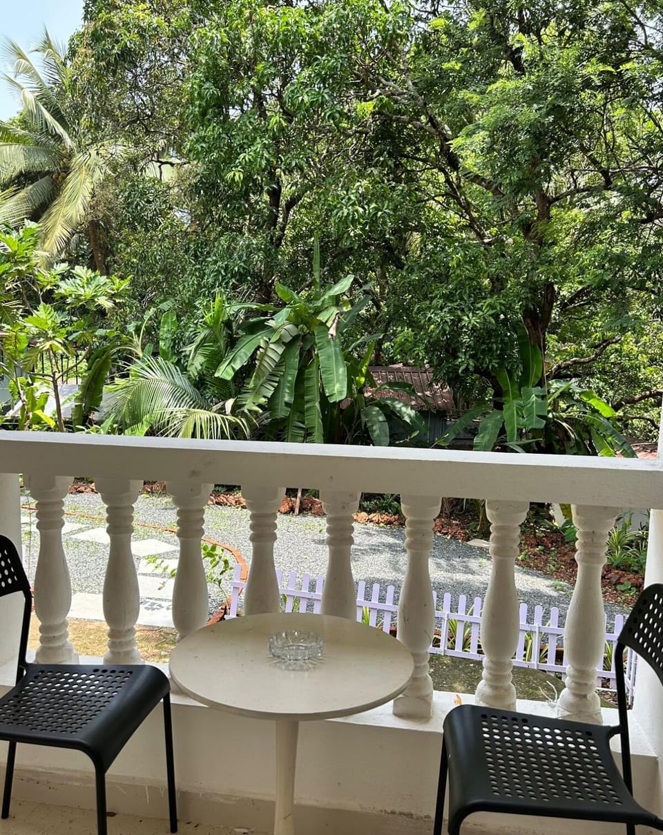 Vagator Virāma Boutique Stays - Cottage Terra with Garden View Chapora Nature lodge in Goa, India