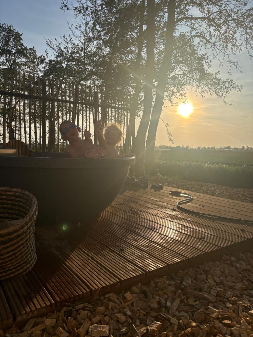 People, Natural landscape, Hot Tub, Spa and wellness centre/facilities, Sunset