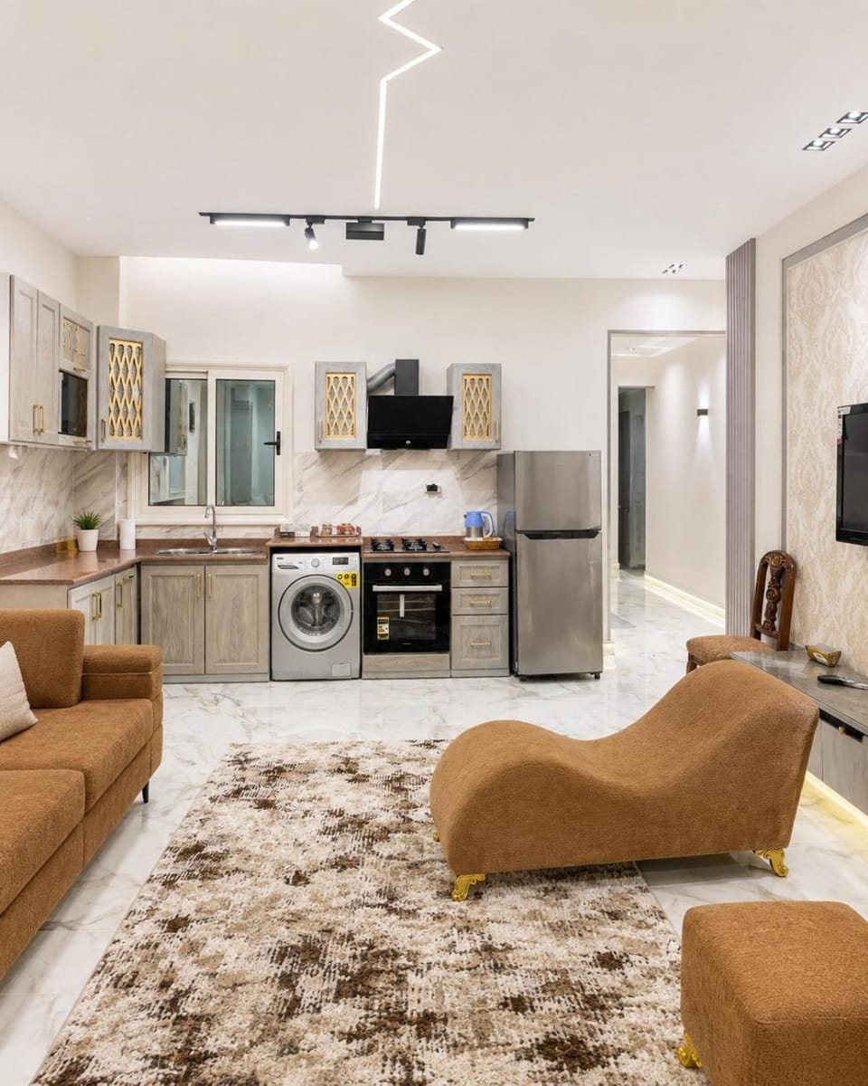 Spacious 3-Bedroom Apartment 2-Min Walk to Dream Beach Apartment in Hurghada