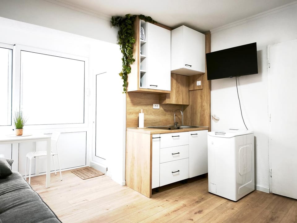 TV and multimedia, Kitchen or kitchenette