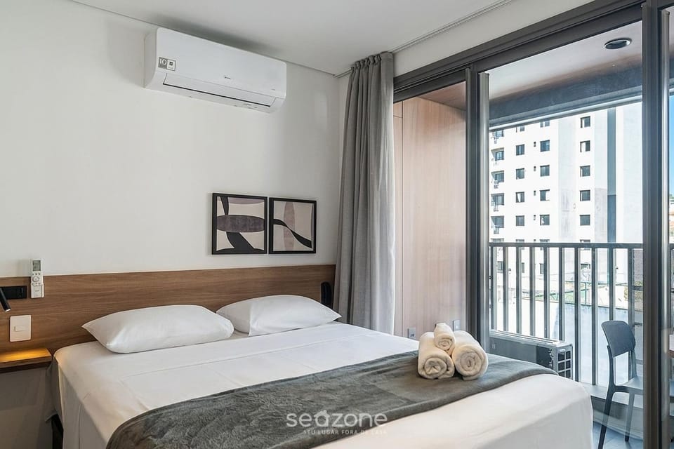 Bed, Balcony/Terrace, Bedroom, City view