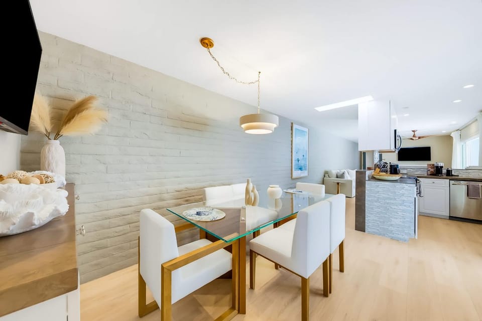 Casa Del Mar - Designer Home 1 Block to Beach House in Del Mar