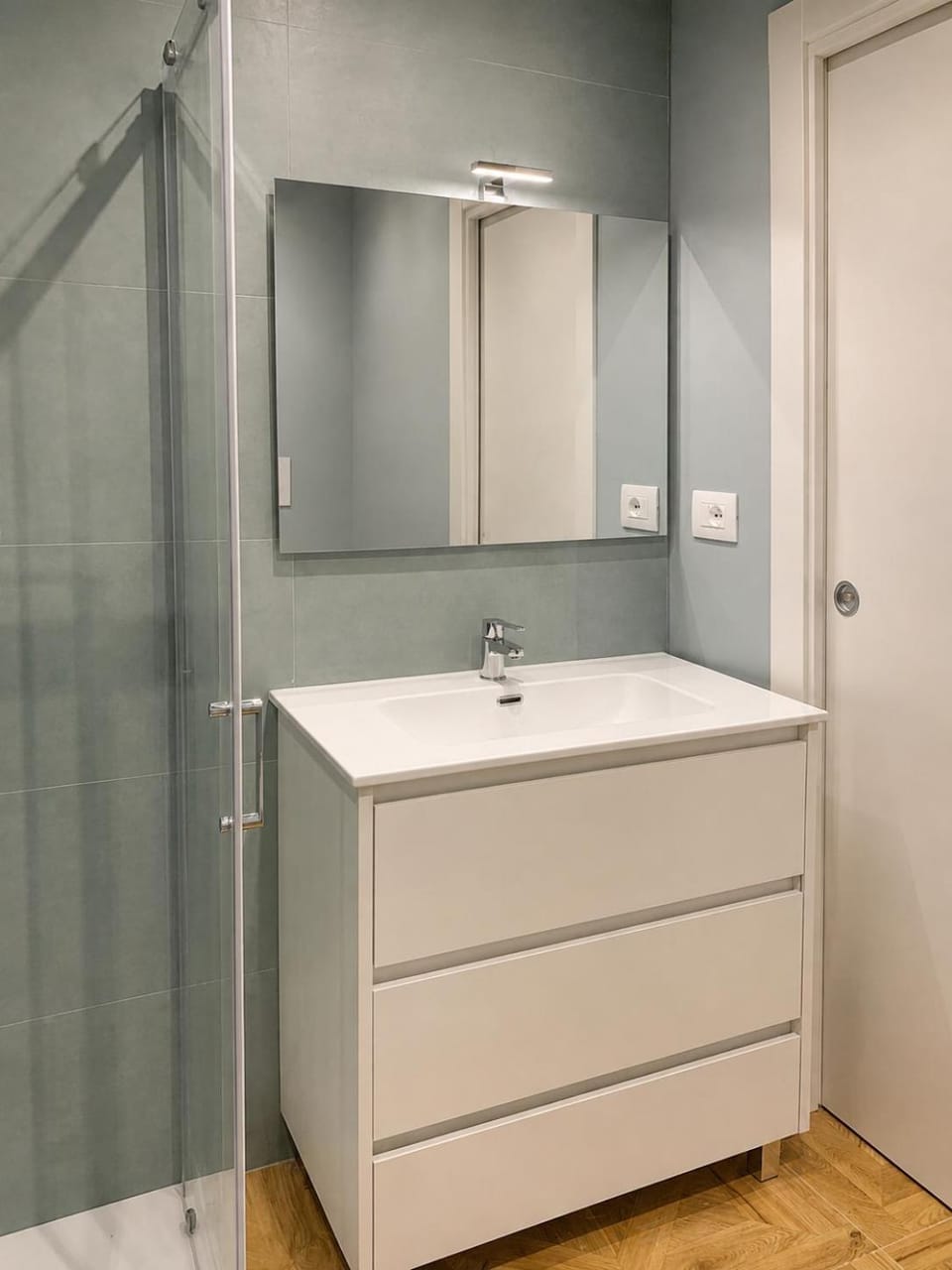 Shower, Bathroom