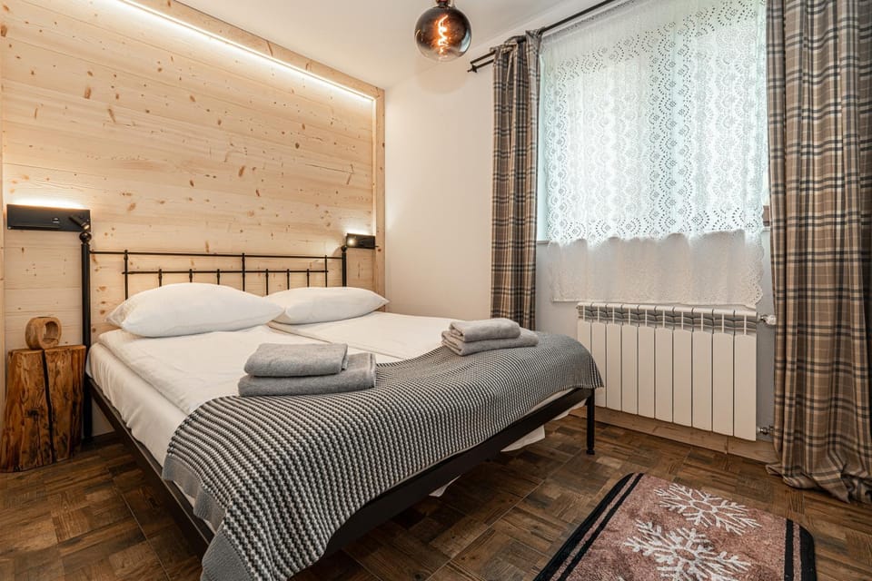 Bed, Photo of the whole room, Bedroom, internet