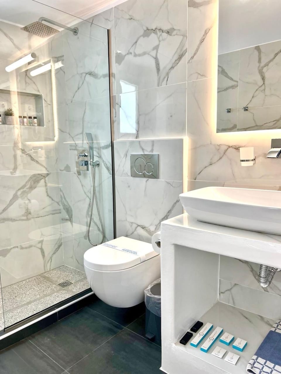 Shower, Toilet, Bathroom