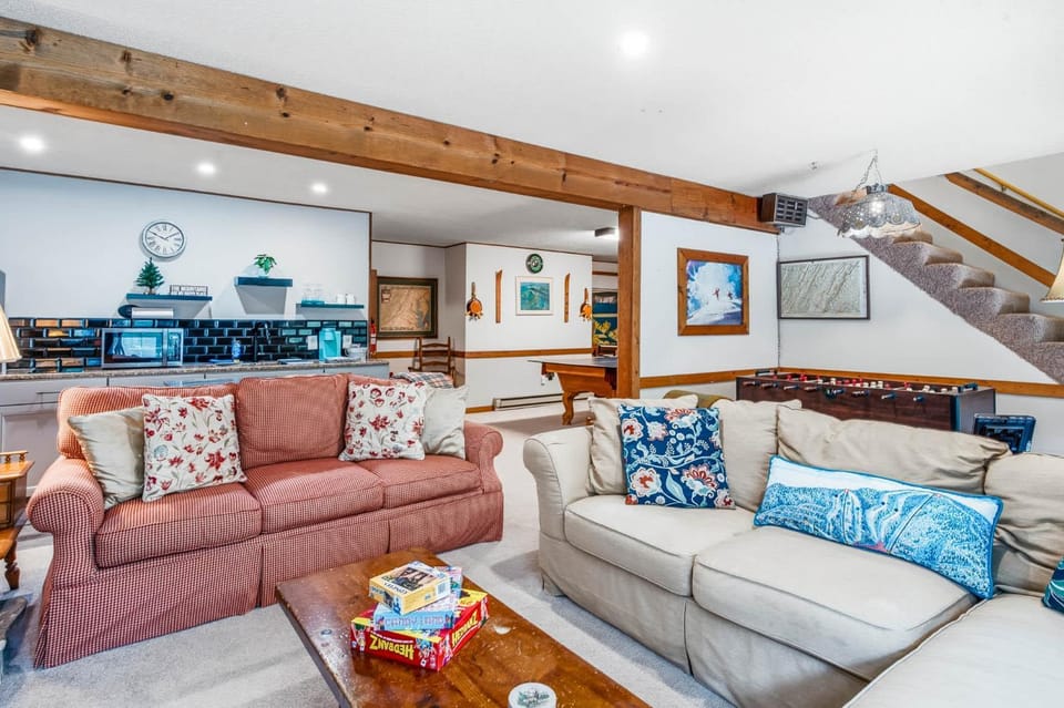 Massanutten Mountain Getaway Home with Game Room House in Massanutten