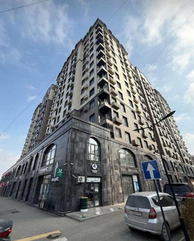Property building, Day, Neighbourhood, Location