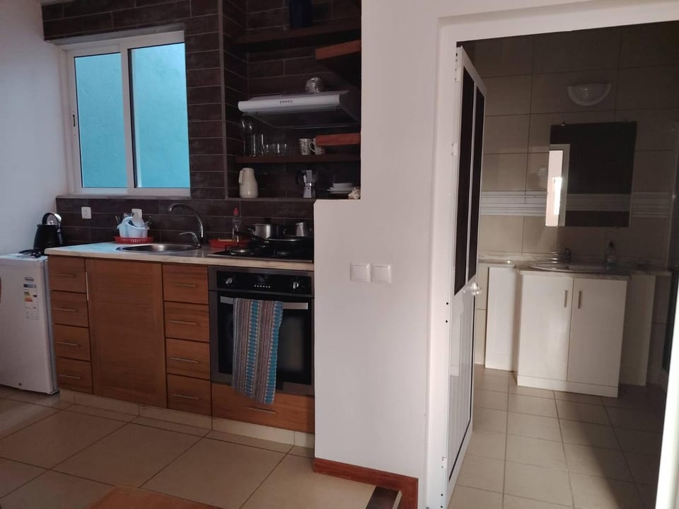 microwave, oven, kitchen