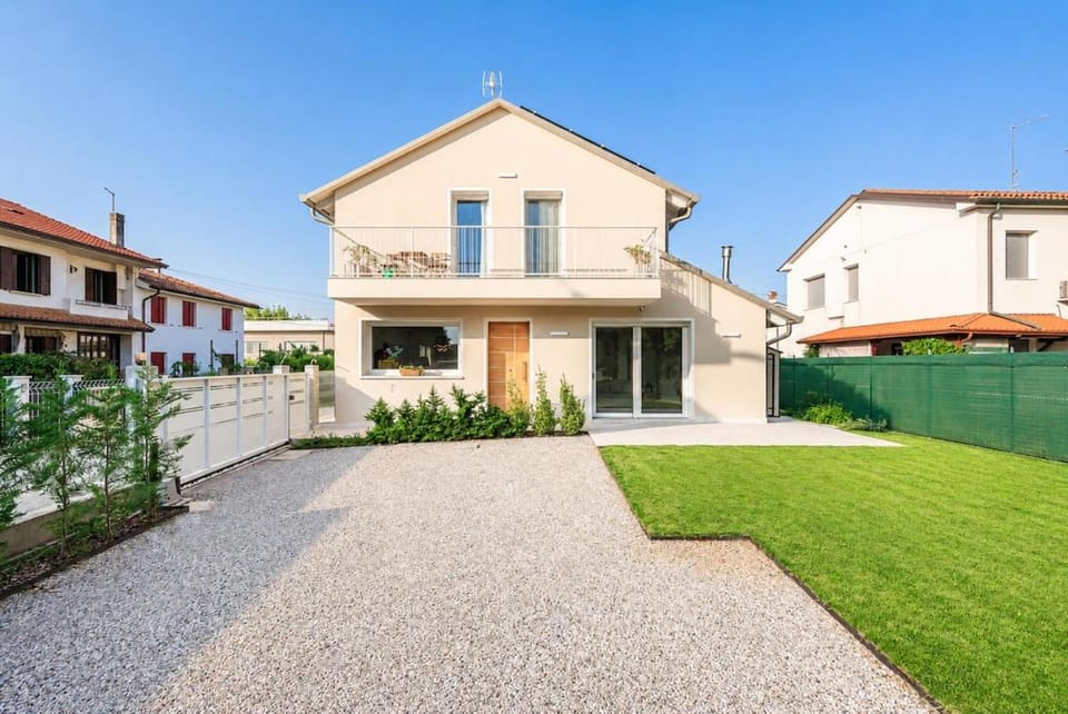Property building, Garden, Garden view
