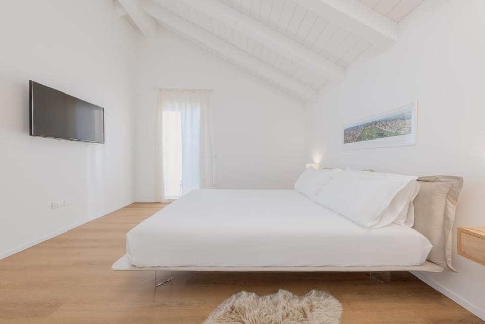 TV and multimedia, Bedroom