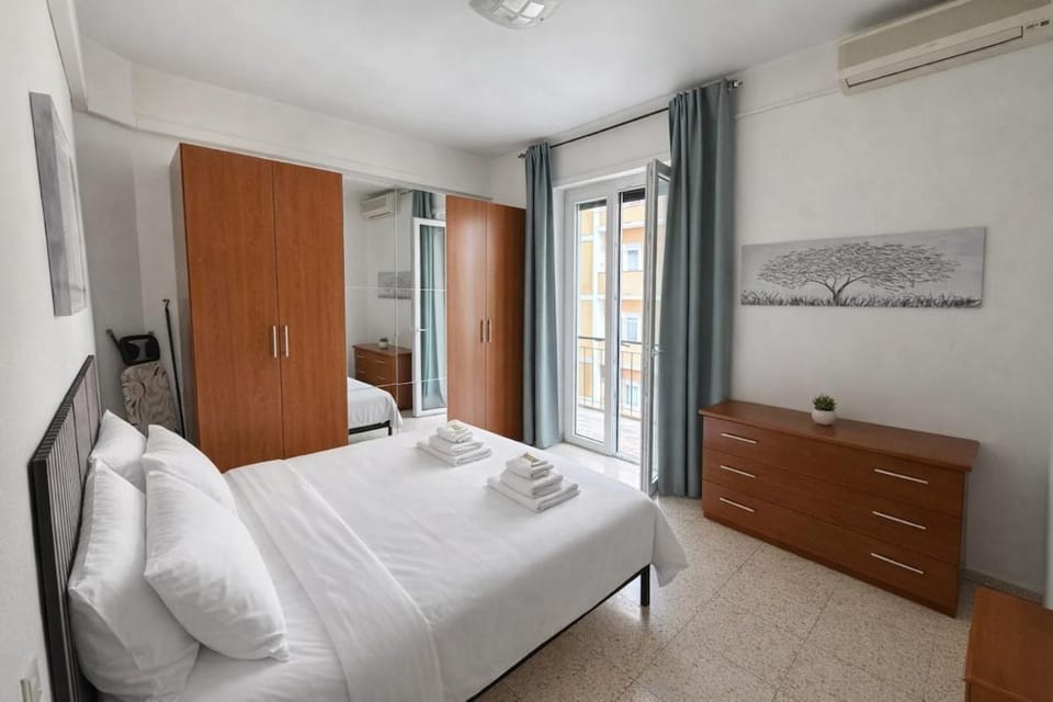 Modern Pigneto Flat, 5 Mins to Metro & Parking Apartment in Rome