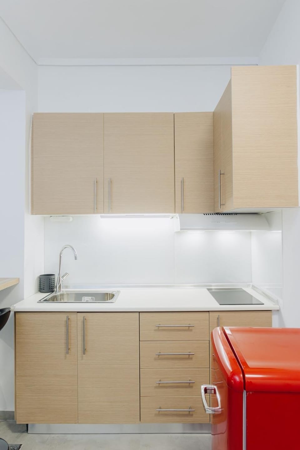 Modern & Independent Apartment - 8' from the Metro Terminal Station Apartment in Thessaloniki